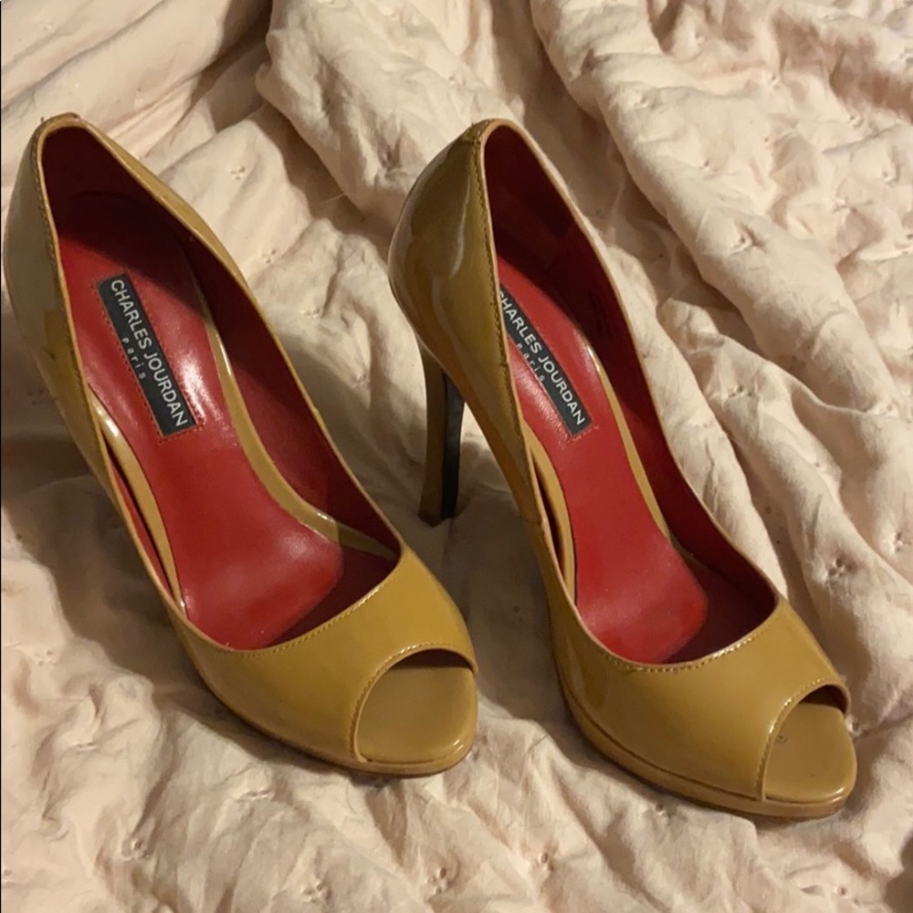 Charles Jourdan tan leather heels